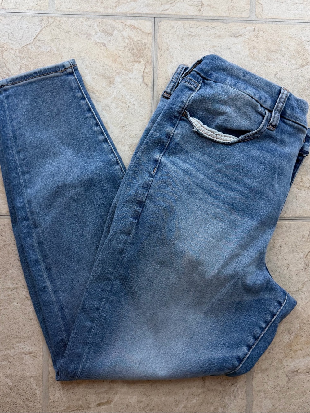 American Eagle Outfitters Skinny Jeans - Medium Blue Wash